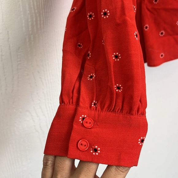 ASTR The Label - Red Olympia Long Sleeve Flower Detail Wrapped Blouse Size Small - Picture 4 of 13